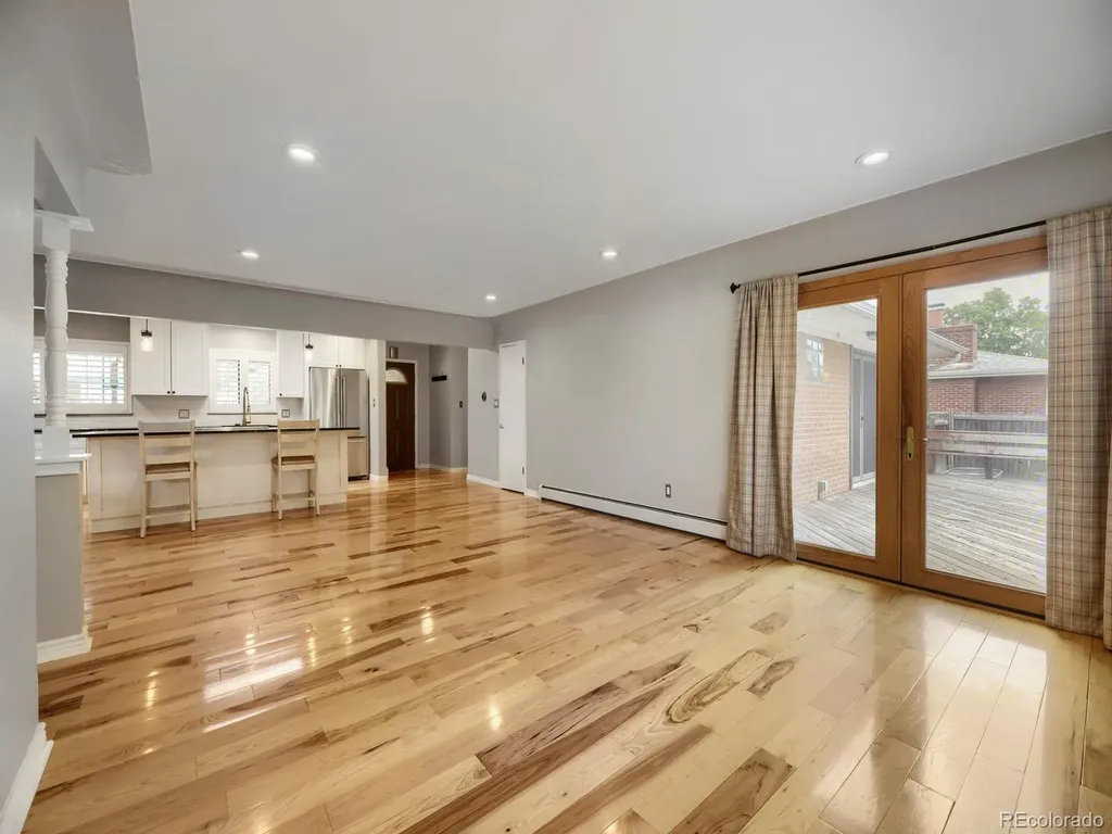 6305 S Valleyview Street Littleton CO 80120