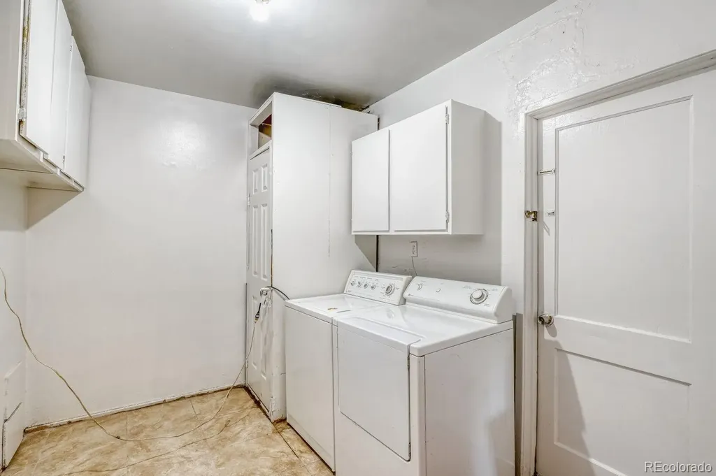 771 Troy Street Aurora CO 80011