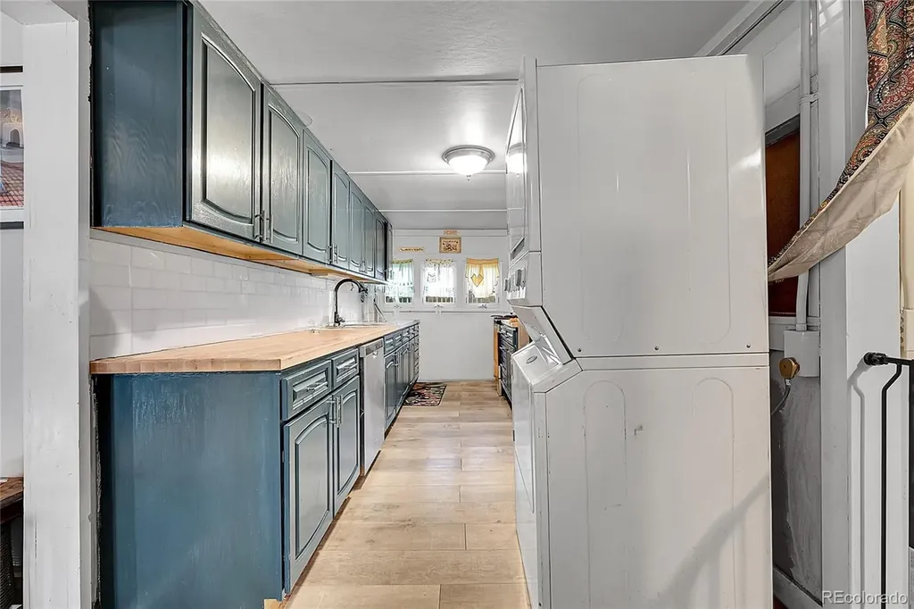 147 E 1st Street Nederland CO 80466