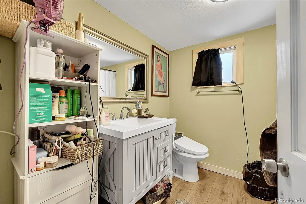 147 E 1st Street Nederland CO 80466