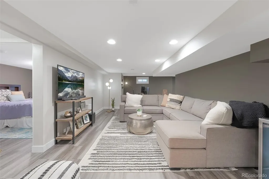 925 Teller Street Lakewood CO 80214