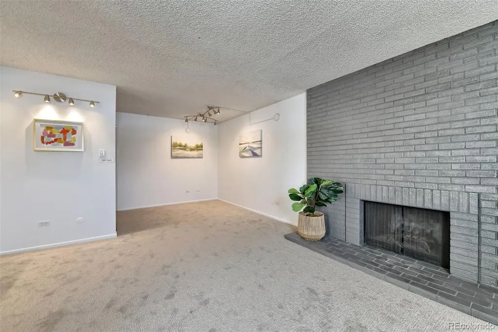 3323 S Monaco Street Denver CO 80222