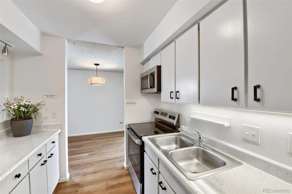 3323 S Monaco Street Denver CO 80222