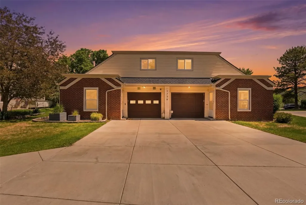 1739 S Lee Street Lakewood CO 80232