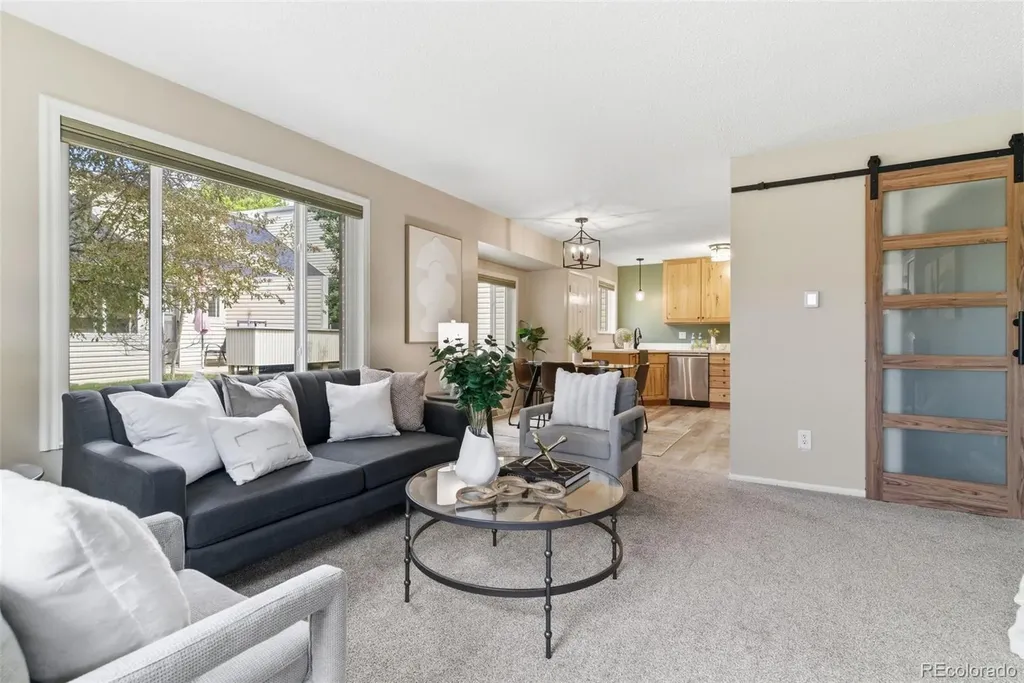 1739 S Lee Street Lakewood CO 80232