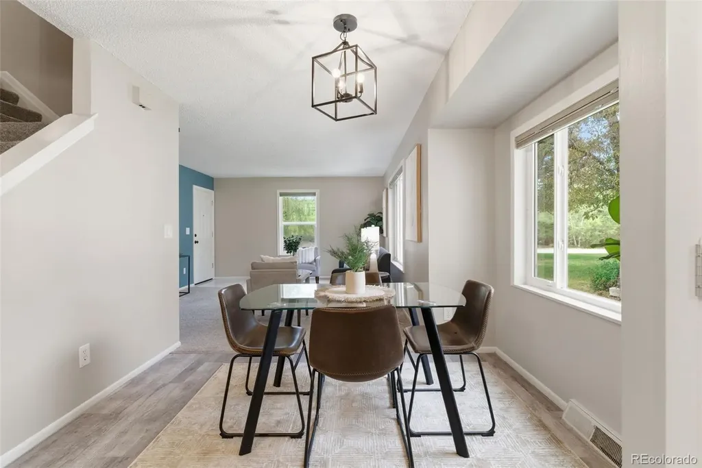 1739 S Lee Street Lakewood CO 80232