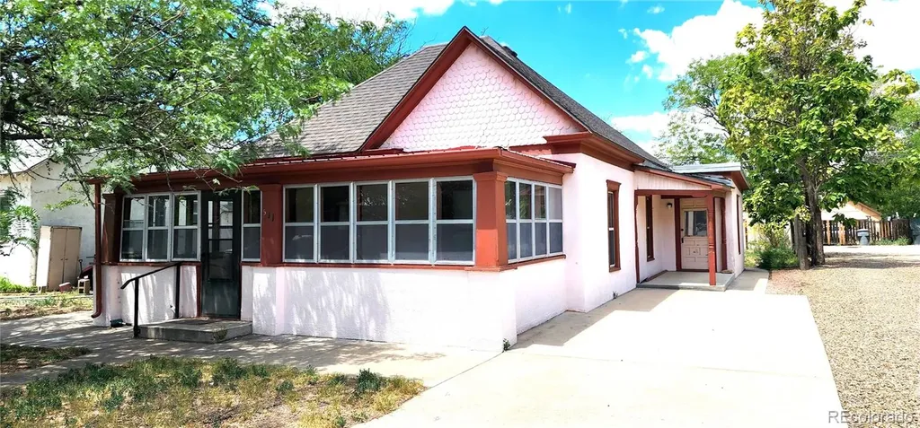 511 E Permenter Lamar CO 81052