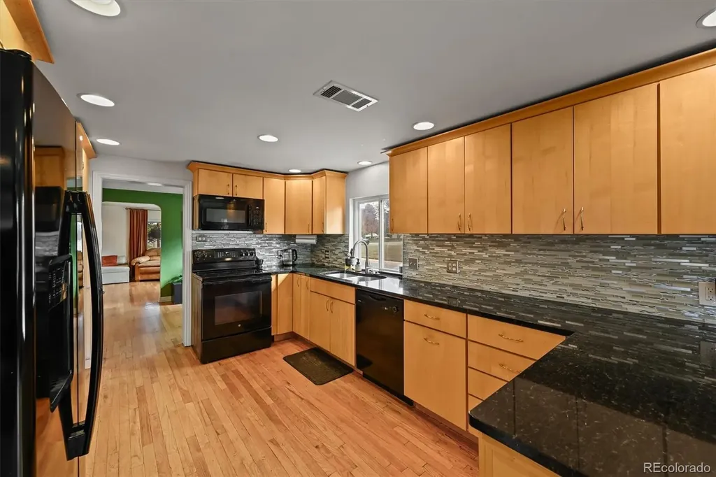 2901 Monaco Parkway Denver CO 80207