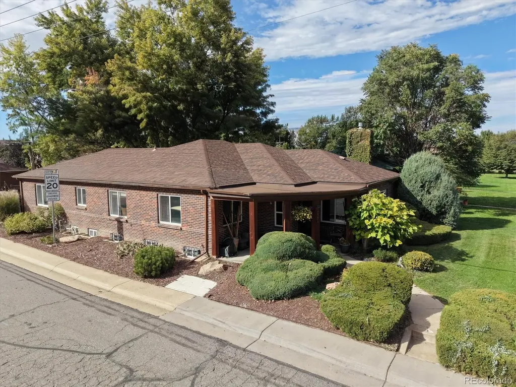 2901 Monaco Parkway Denver CO 80207