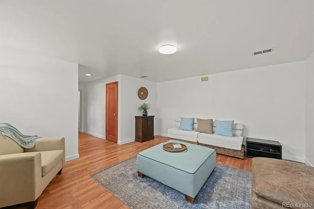 2901 Monaco Parkway Denver CO 80207