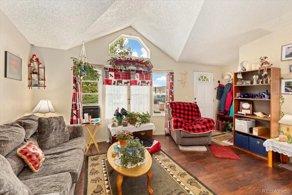 102 & 104 Palmer Avenue Poncha Springs CO 81242