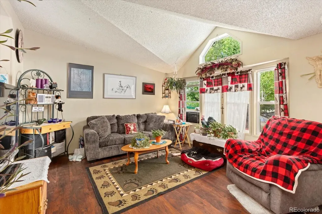 102 & 104 Palmer Avenue Poncha Springs CO 81242