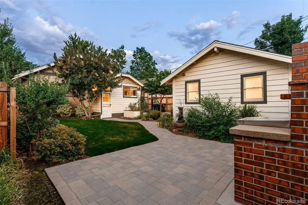 5647 S Louthan Street Littleton CO 80120