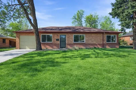 811 Ursula Street Aurora CO 80011