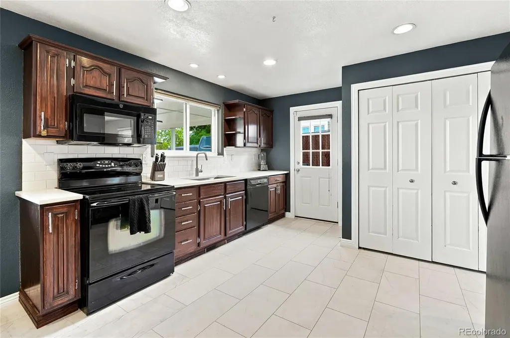 2717 S Osceola Way Denver CO 80236