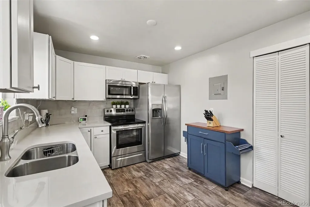 3255 N Cook Street Denver CO 80205