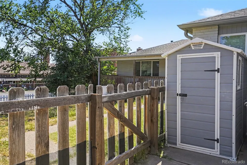 3255 N Cook Street Denver CO 80205