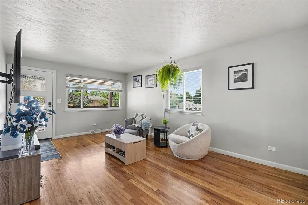3255 N Cook Street Denver CO 80205