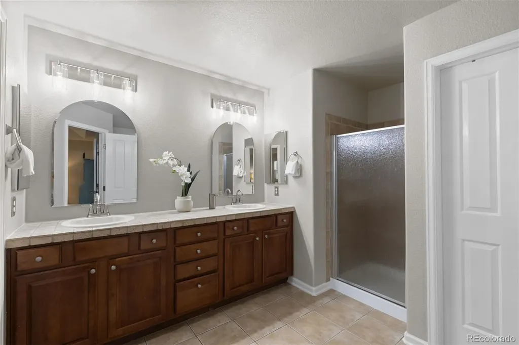 24702 E Rowland Place Aurora CO 80016
