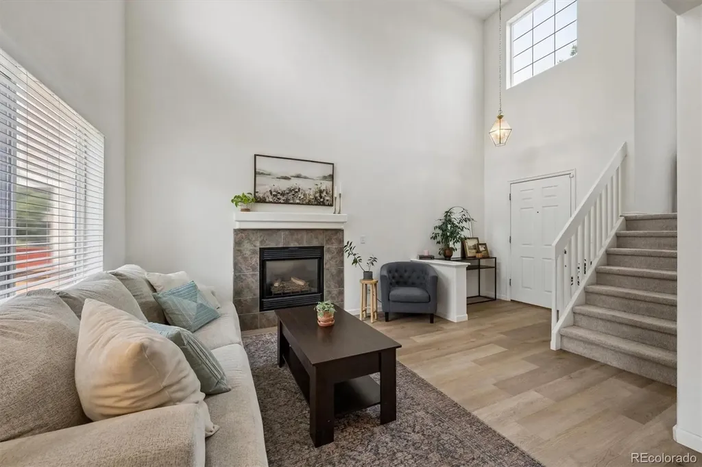 9659 Queenscliffe Drive Littleton CO 80130