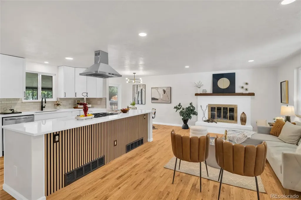 1569 S Lee Street Lakewood CO 80232