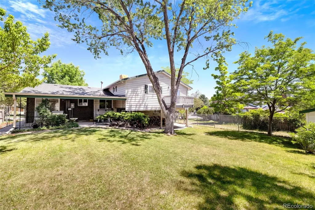 1569 S Lee Street Lakewood CO 80232