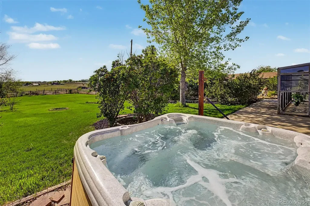 13861 Elmore Road Longmont CO 80504