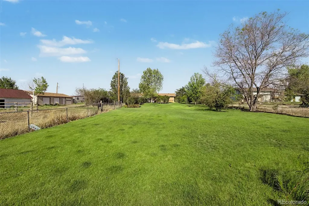 13861 Elmore Road Longmont CO 80504