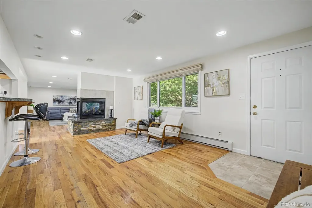 13861 Elmore Road Longmont CO 80504