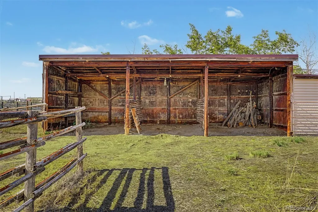 13861 Elmore Road Longmont CO 80504