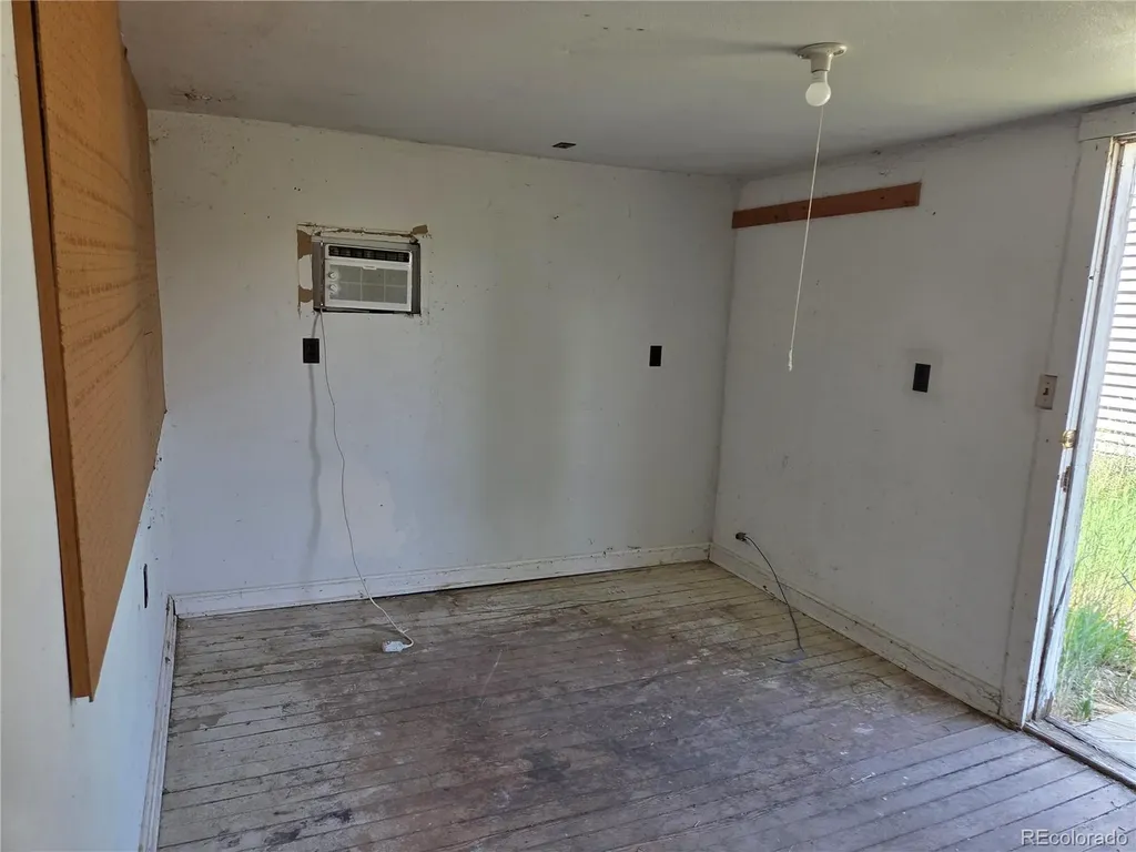 13861 Elmore Road Longmont CO 80504