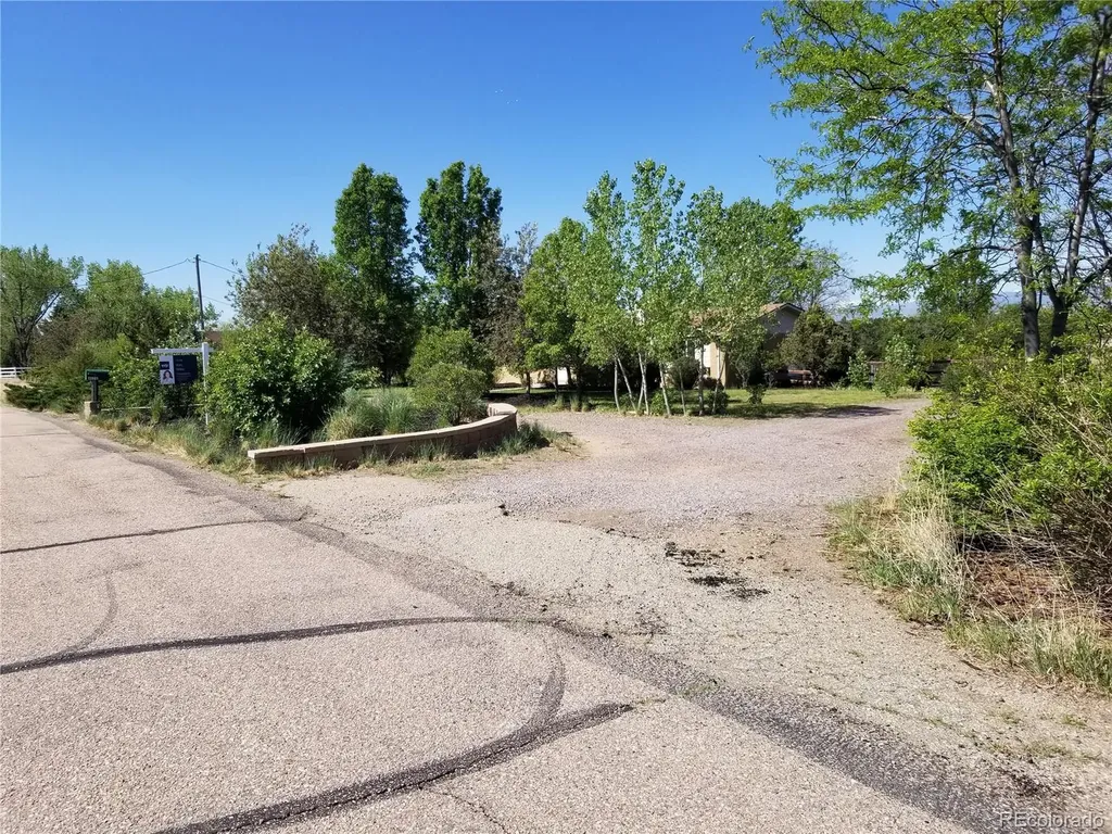 13861 Elmore Road Longmont CO 80504