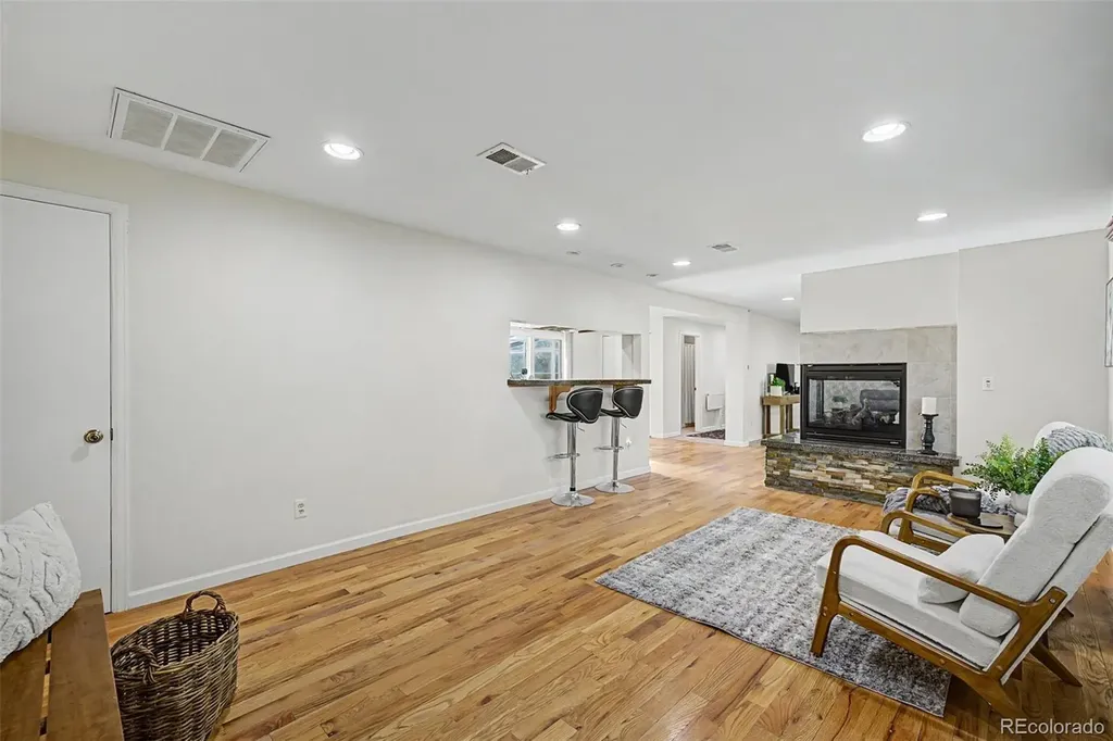 13861 Elmore Road Longmont CO 80504