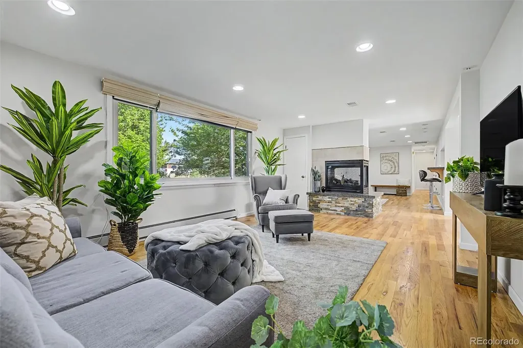 13861 Elmore Road Longmont CO 80504