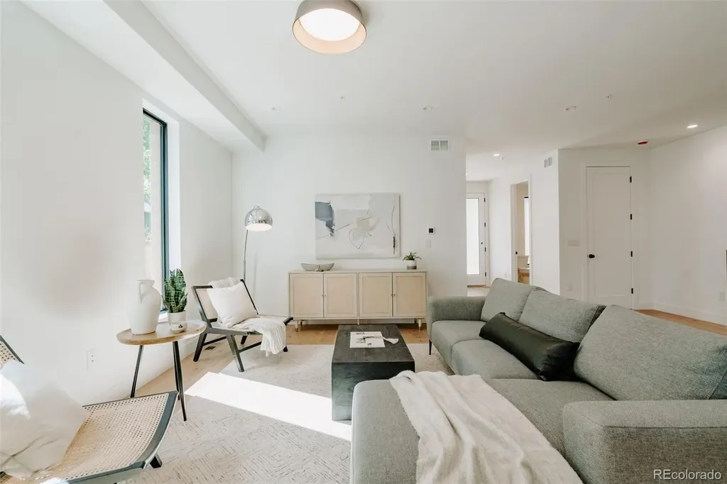 2534 Chase Edgewater CO 80215