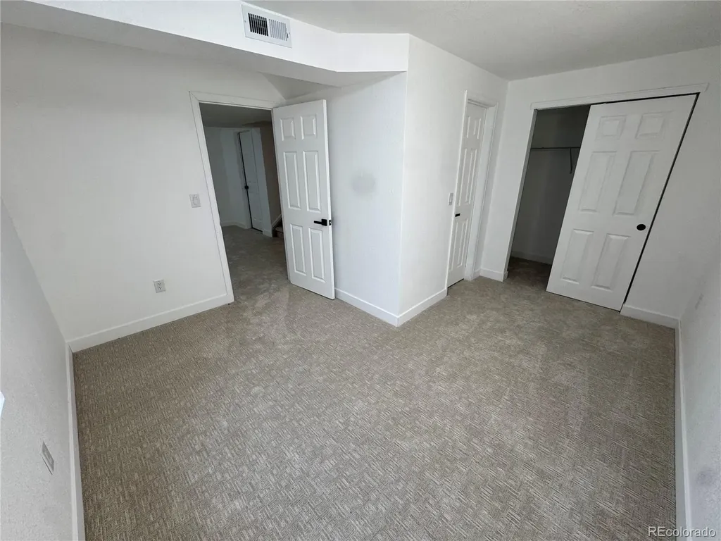 8151 S Mobile Way Englewood CO 80112