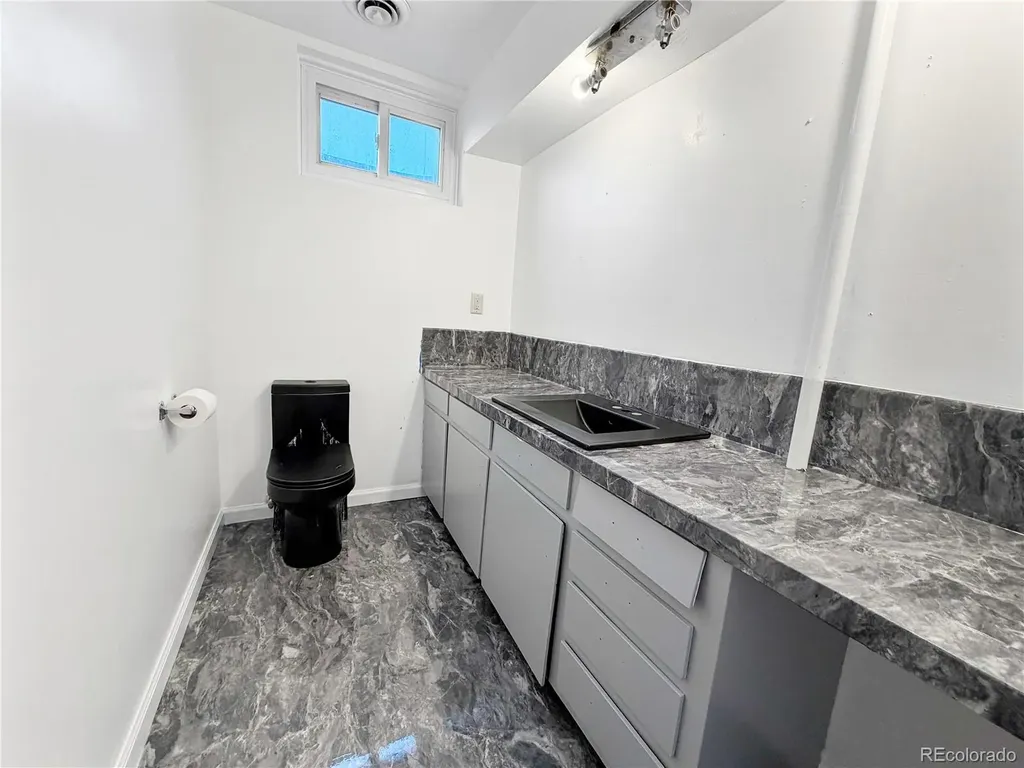 662 Ash Avenue Akron CO 80720