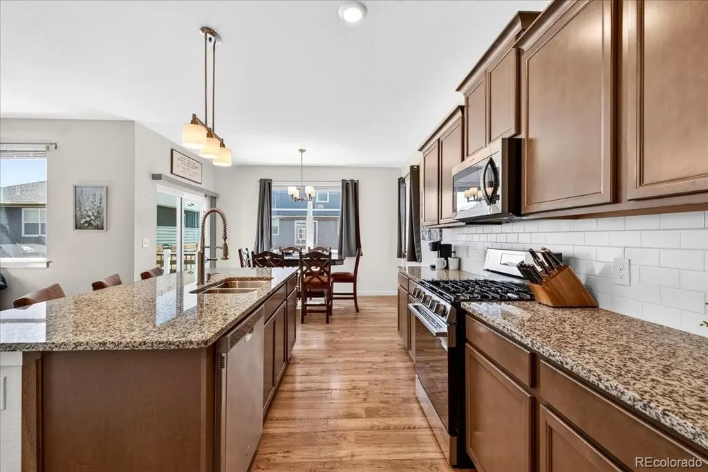 172 Fox Street Bennett CO 80102