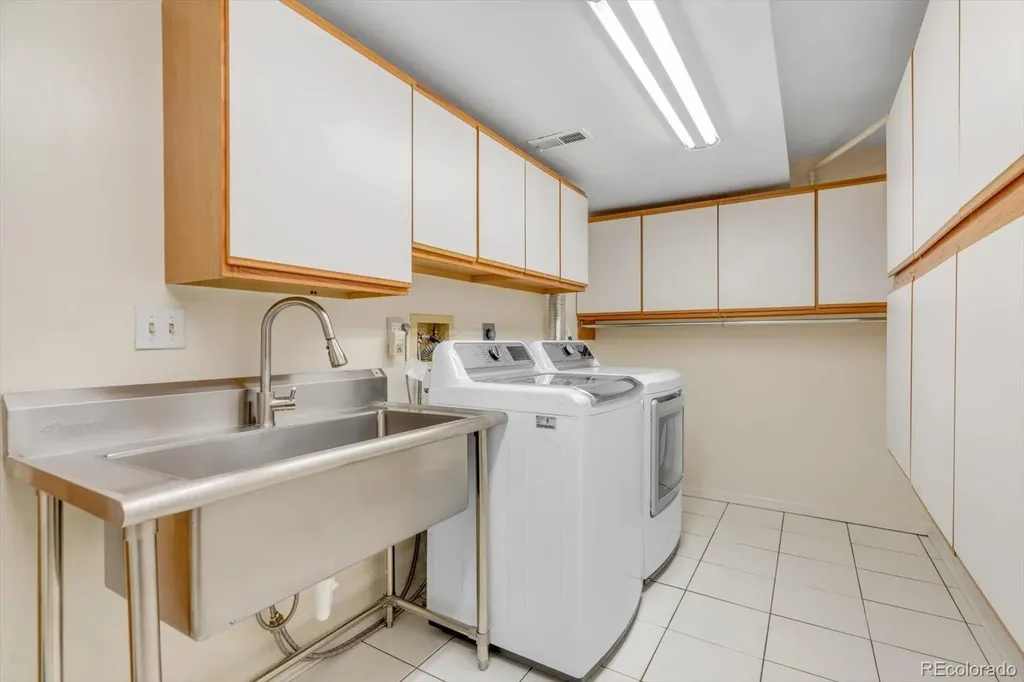 1818 S Quebec Way Denver CO 80231