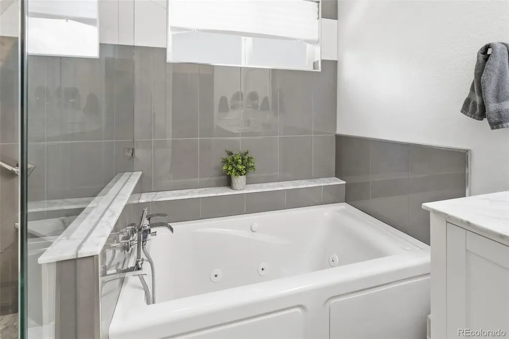 5257 S Bahama Circle Centennial CO 80015