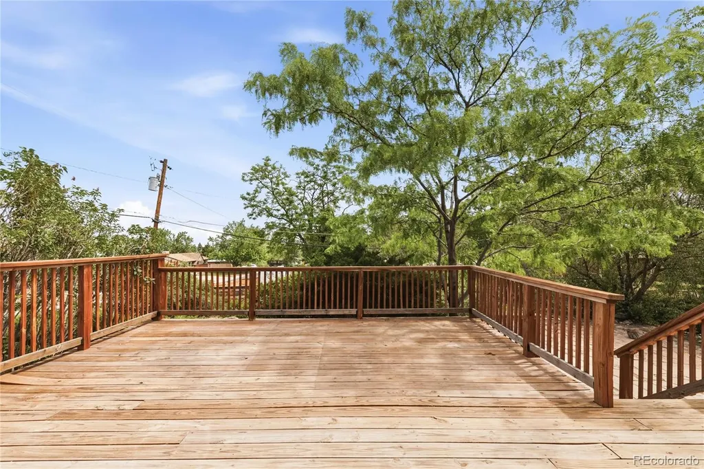 804 S Queen Way Lakewood CO 80226