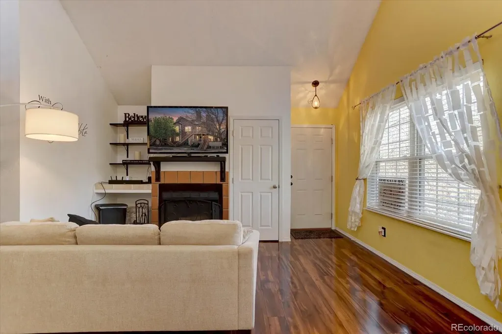 4943 S Carson Street Aurora CO 80015