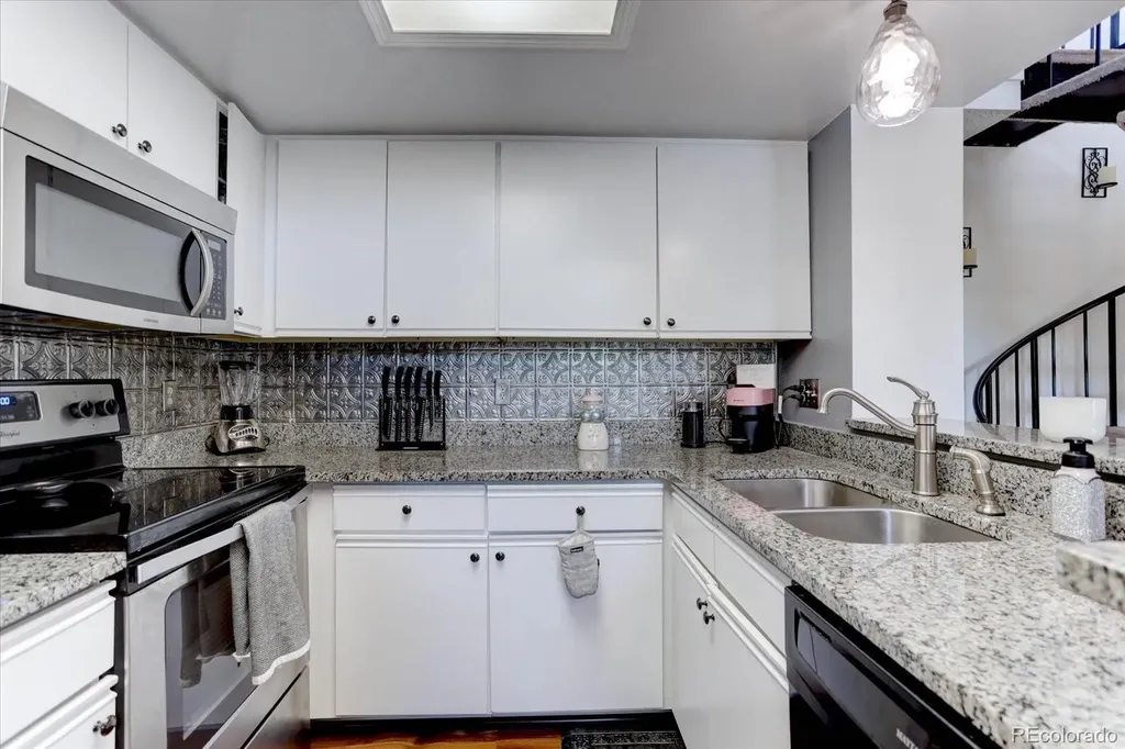 4943 S Carson Street Aurora CO 80015