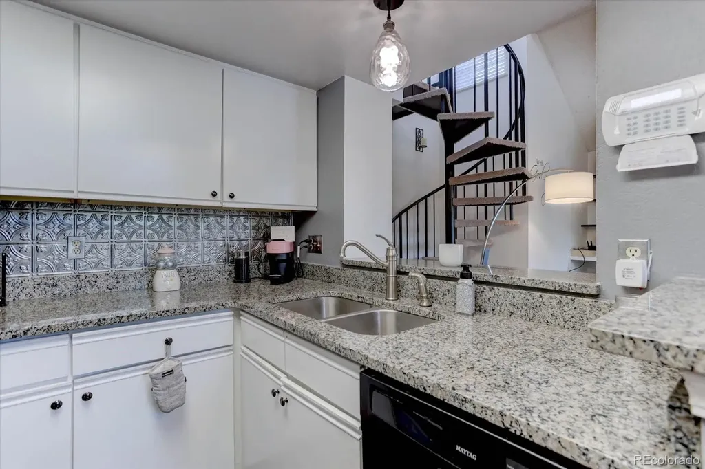 4943 S Carson Street Aurora CO 80015