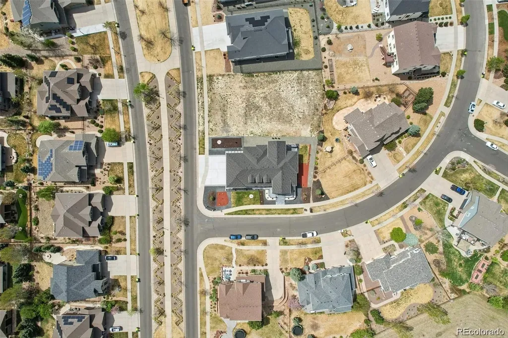 8069 S Blackstone Parkway Aurora CO 80016
