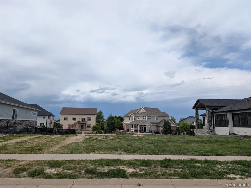 8069 S Blackstone Parkway Aurora CO 80016