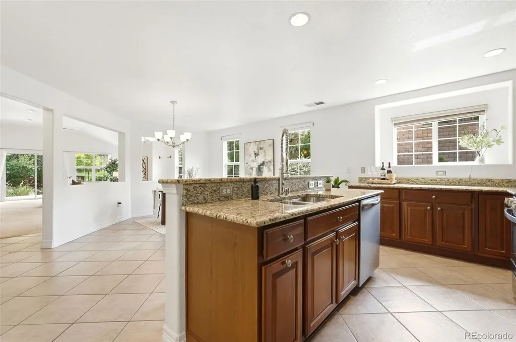 7603 S Addison Way Aurora CO 80016