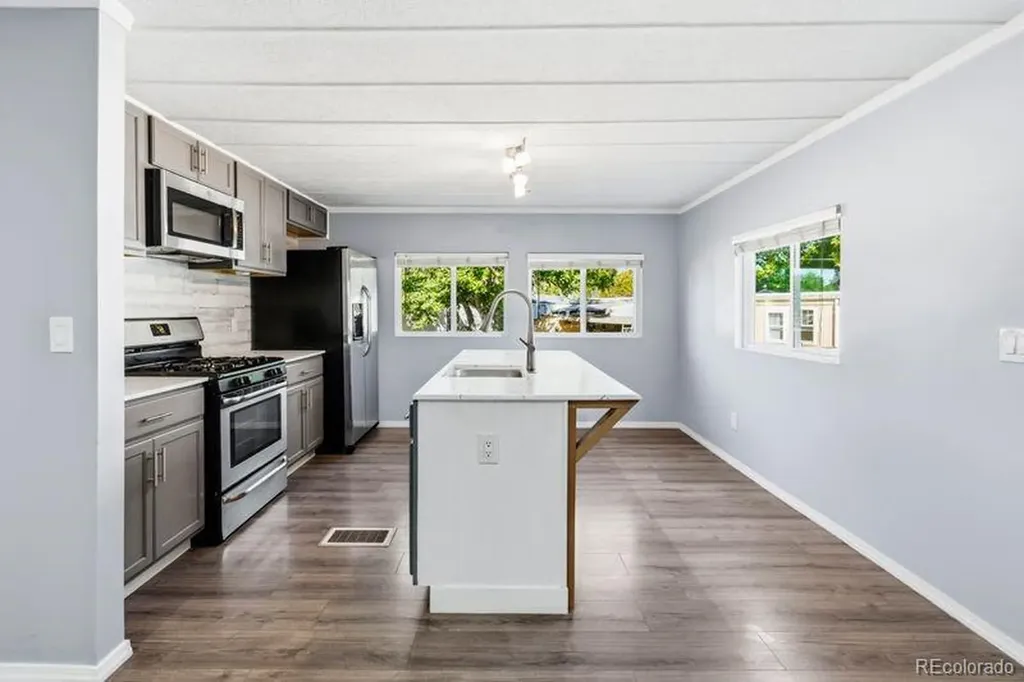 1600 Sable Boulevard Aurora CO 80011