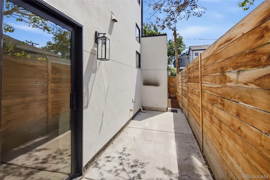 1406 Zenobia Street Denver CO 80204