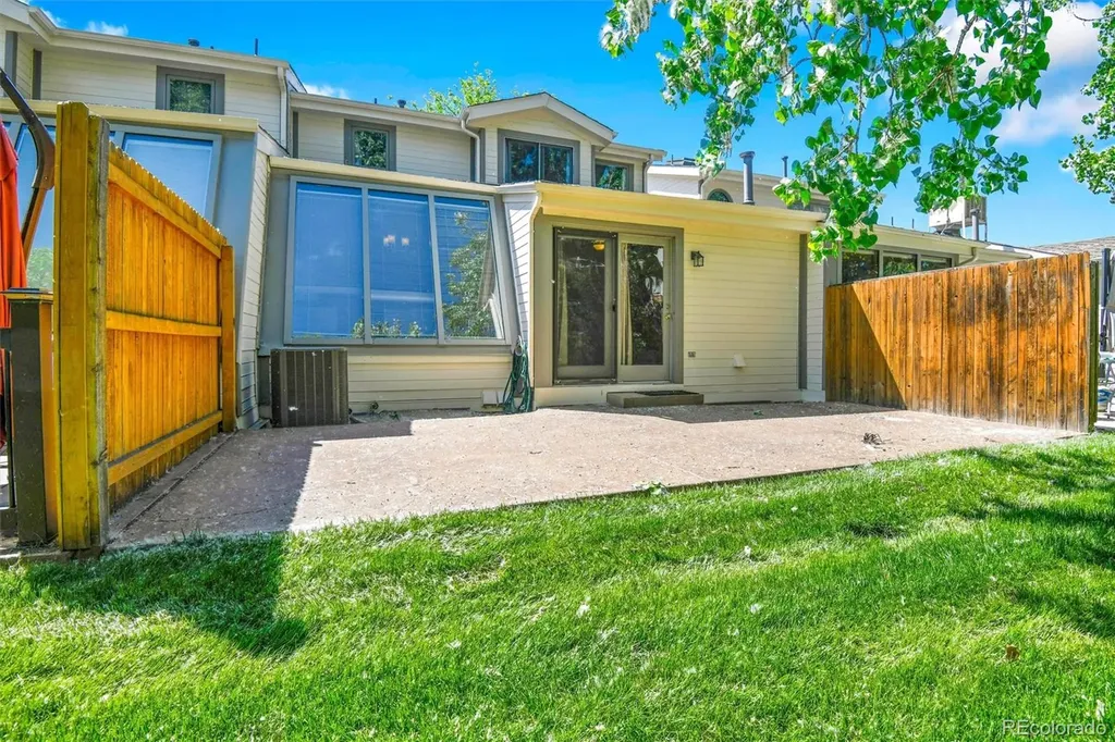 5283 Union Court Arvada CO 80002